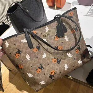 NWT Coach City Tote In Signature Canvas With Halloween Print CW450